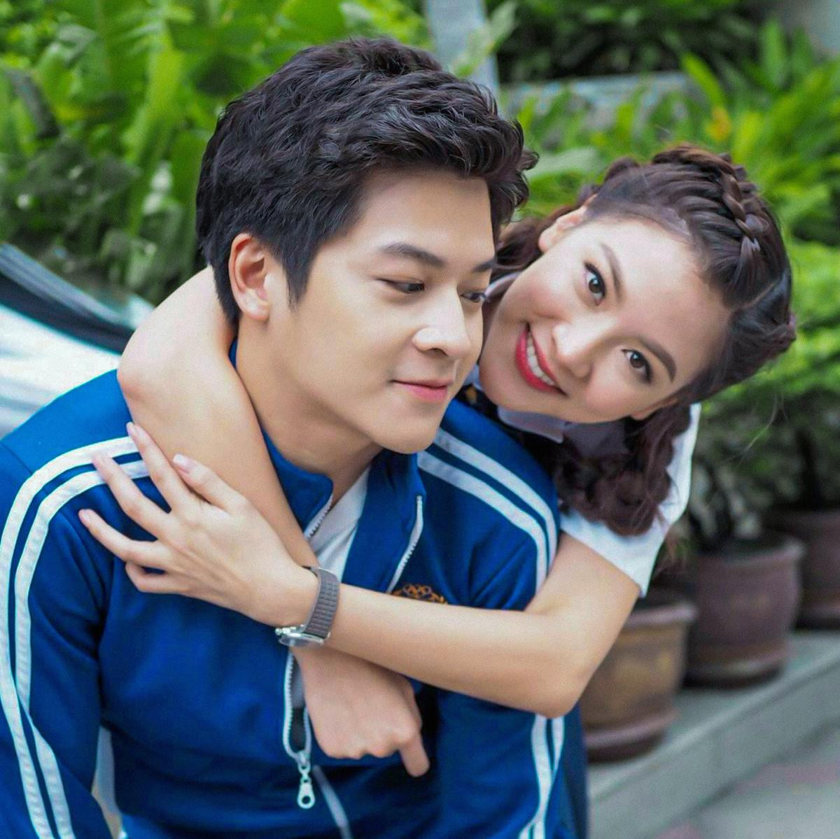 March Chutavuth - Baifern Pimchanok đăng ảnh đôi còn trêu chọc qua lại: Nghi vấn 'phim giả tình thật' Ảnh 2