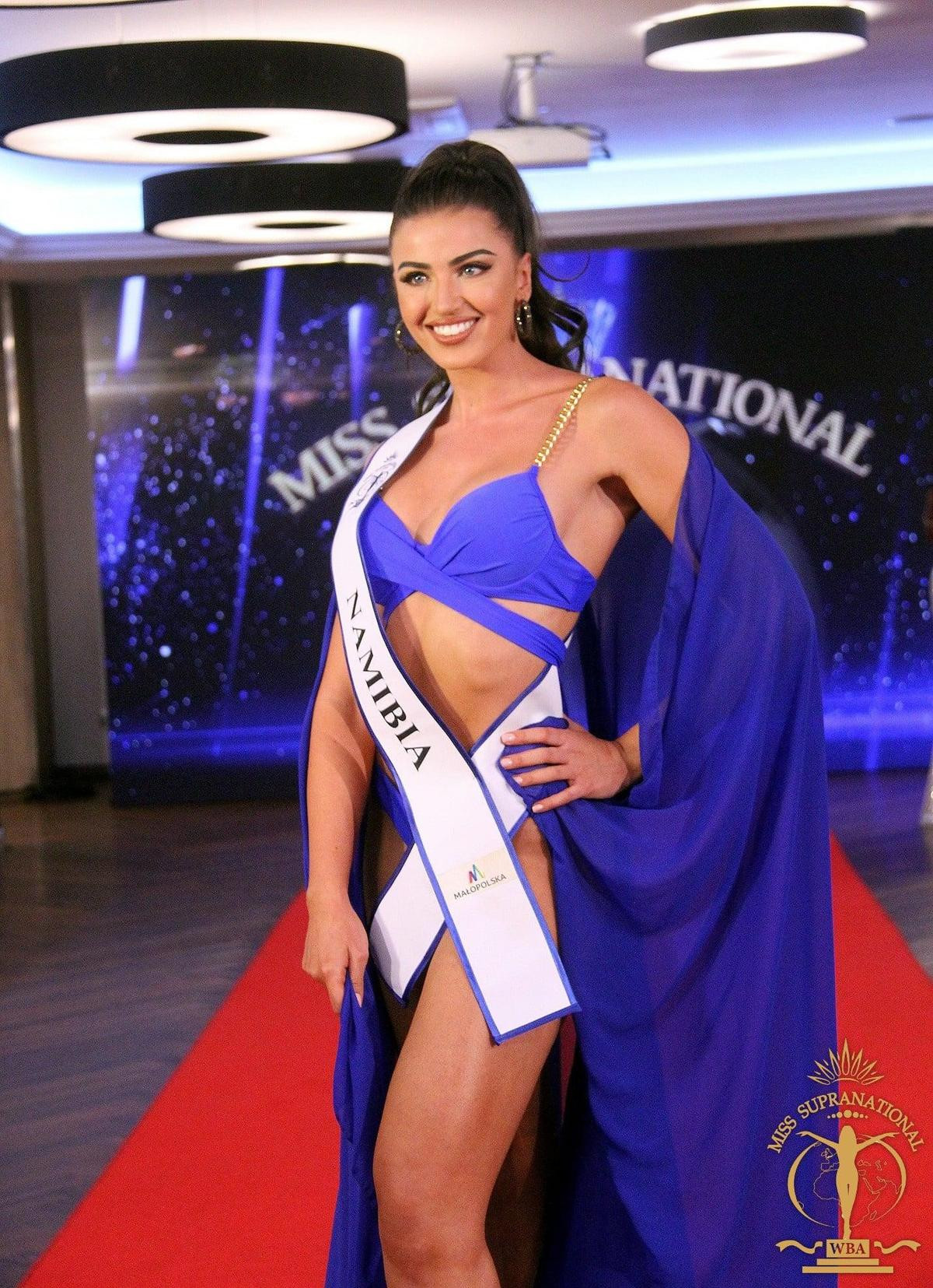 Bán kết Miss Supranational: Nhiều thí sinh lộ body xấu khó đỡ tại phần thi bikini Ảnh 3