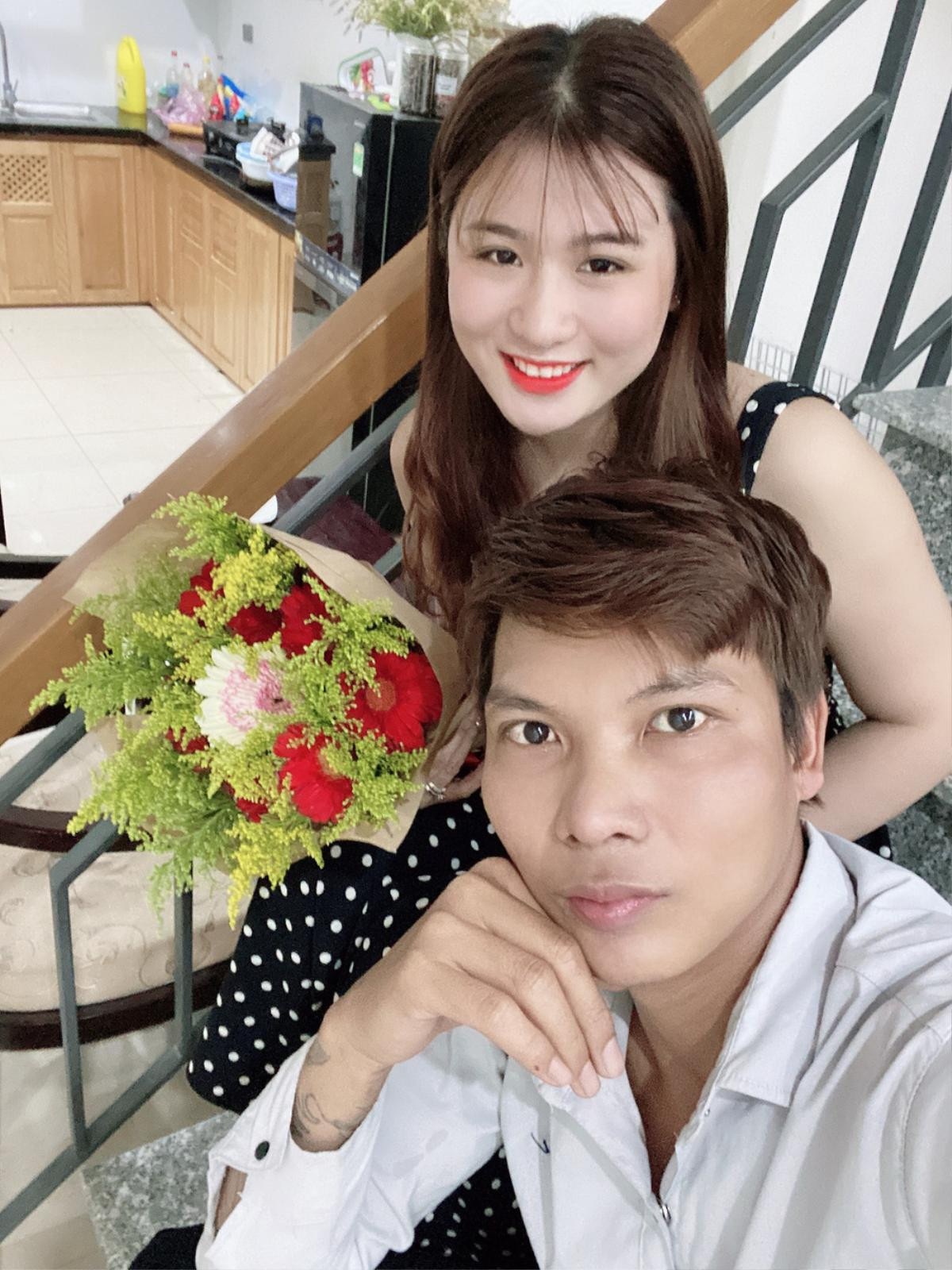 Nhan sắc xinh như hotgirl của vợ Lộc Fuho khiến netizen mãi 'thả thính', còn đòi 'thầy' chia sẻ bí kíp Ảnh 2