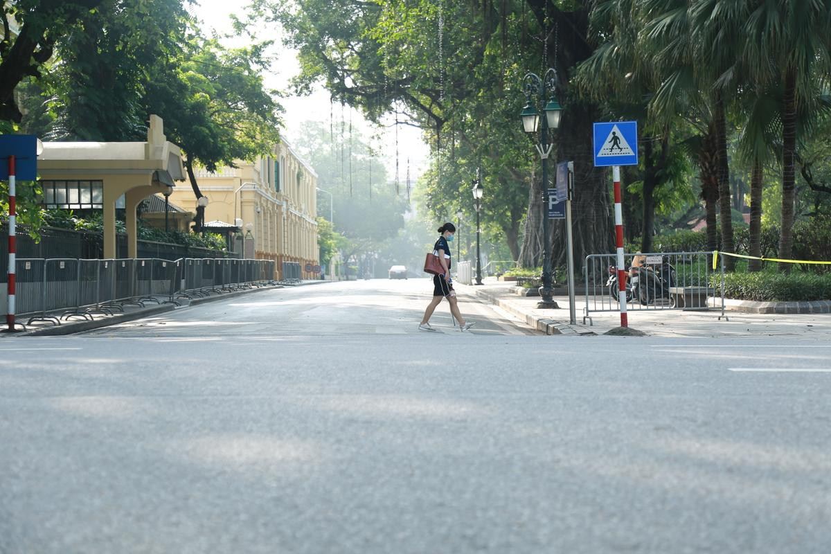 Hà Nội ra Công điện kiên quyết yêu cầu người dân “ai ở đâu thì ở đó”, đây là thời điểm then chốt Ảnh 1