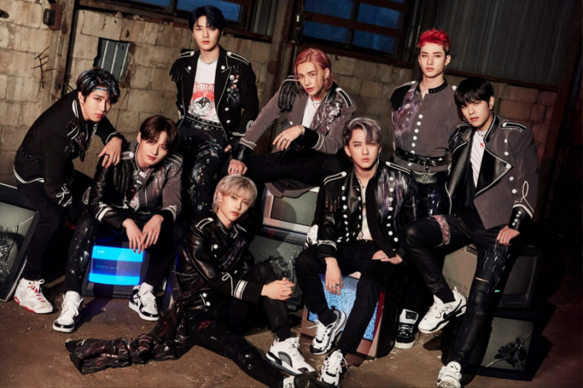 Stray Kids gia nhập hội 'album triệu bản' dù vướng nhiều tranh cãi Ảnh 2