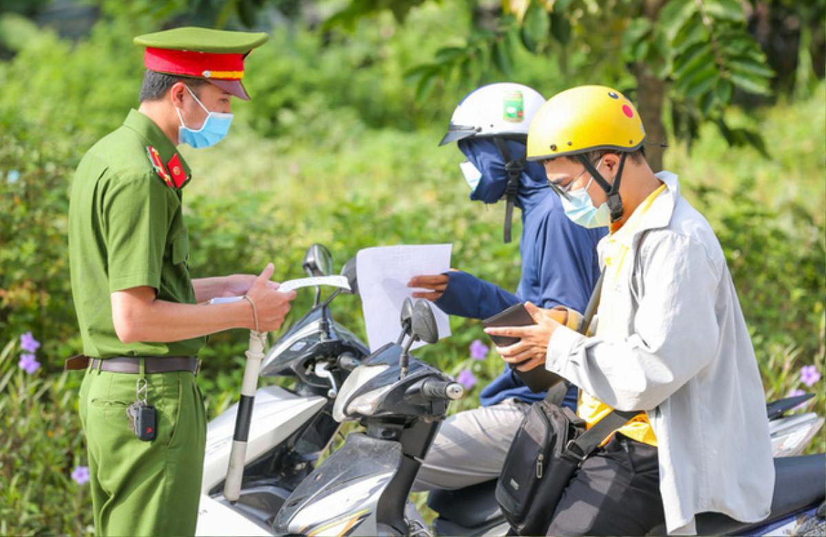 Bình Dương tạm dừng áp dụng cấp giấy thông hành cho người dân từ 0h ngày 5/9 Ảnh 2