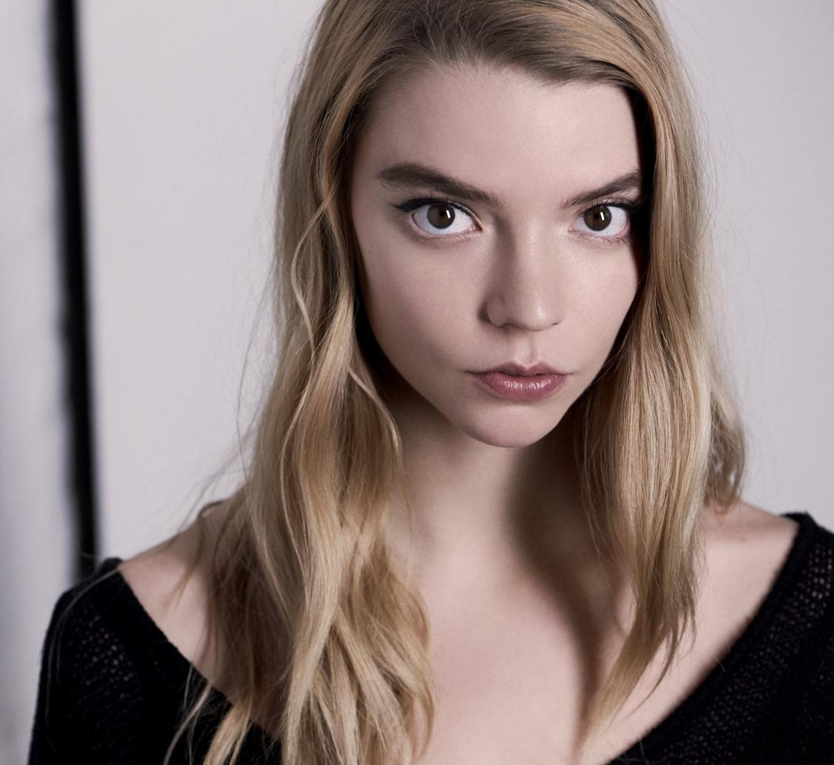 Bí quyết tạo nên vẻ đẹp tựa 'báu vật Hollywood' của Anya Taylor-Joy Ảnh 4