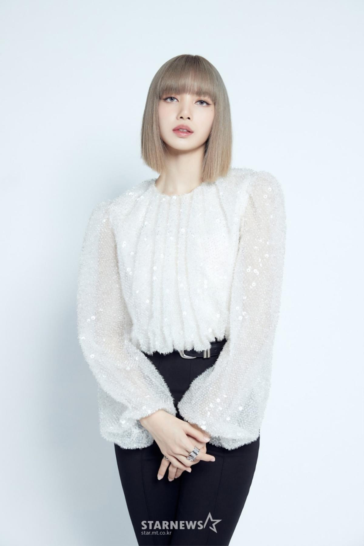 Lisa (BlackPink) sẵn sàng cho màn solo cực chất, khẳng định sự tự tin vào Lalisa Ảnh 4