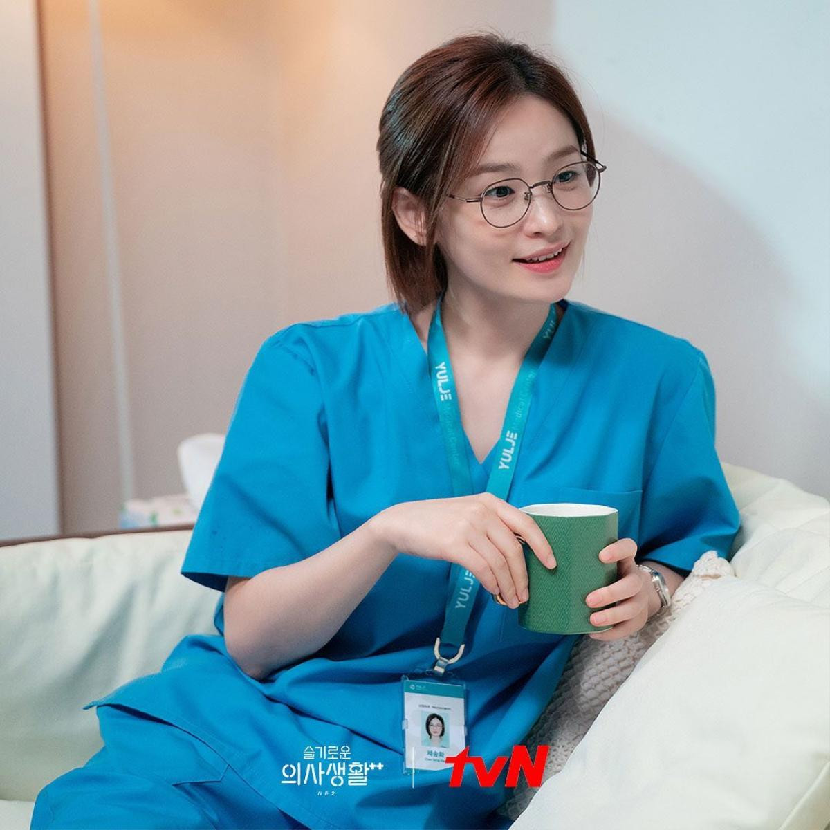 5 khoảnh khắc đáng nhớ và ấm lòng nhất trong phim '​​Hospital Playlist' phần 2 Ảnh 18