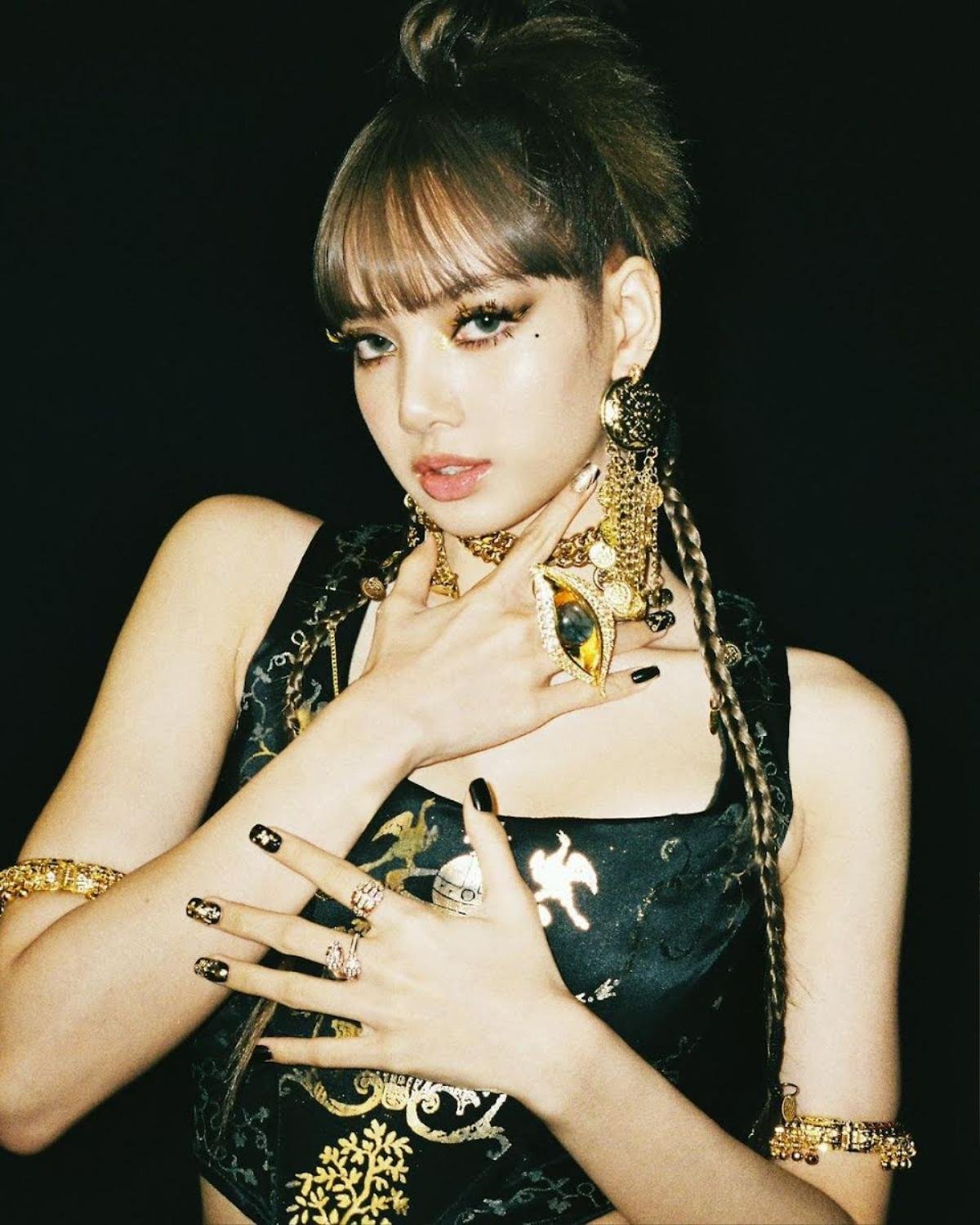 Hé lộ chuyện quá khứ của Lisa (BlackPink): Tính cách lúc nhỏ thế nào? Ảnh 3