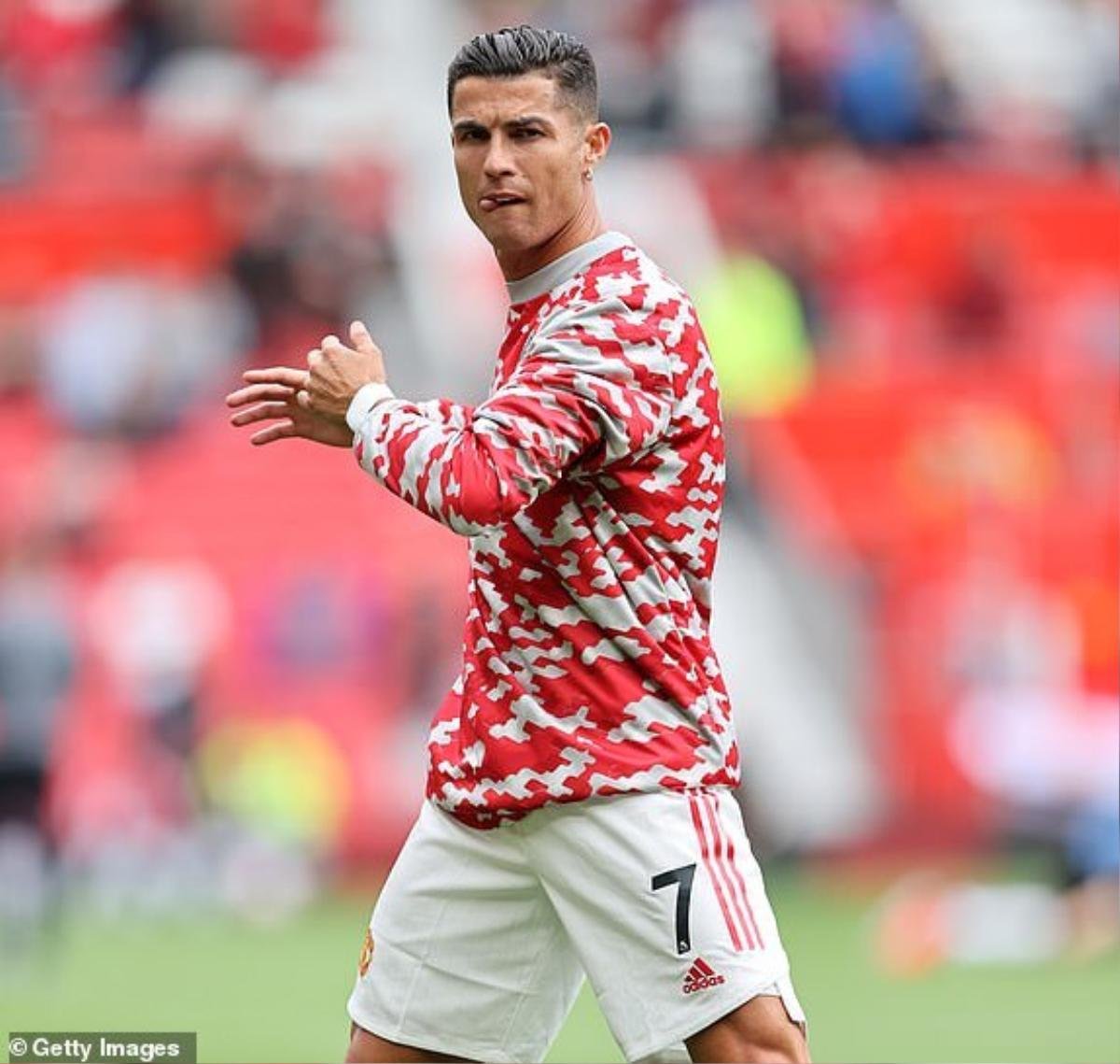 Ronaldo lập luôn một kỷ lục ngay lần thứ hai ra mắt MU Ảnh 1