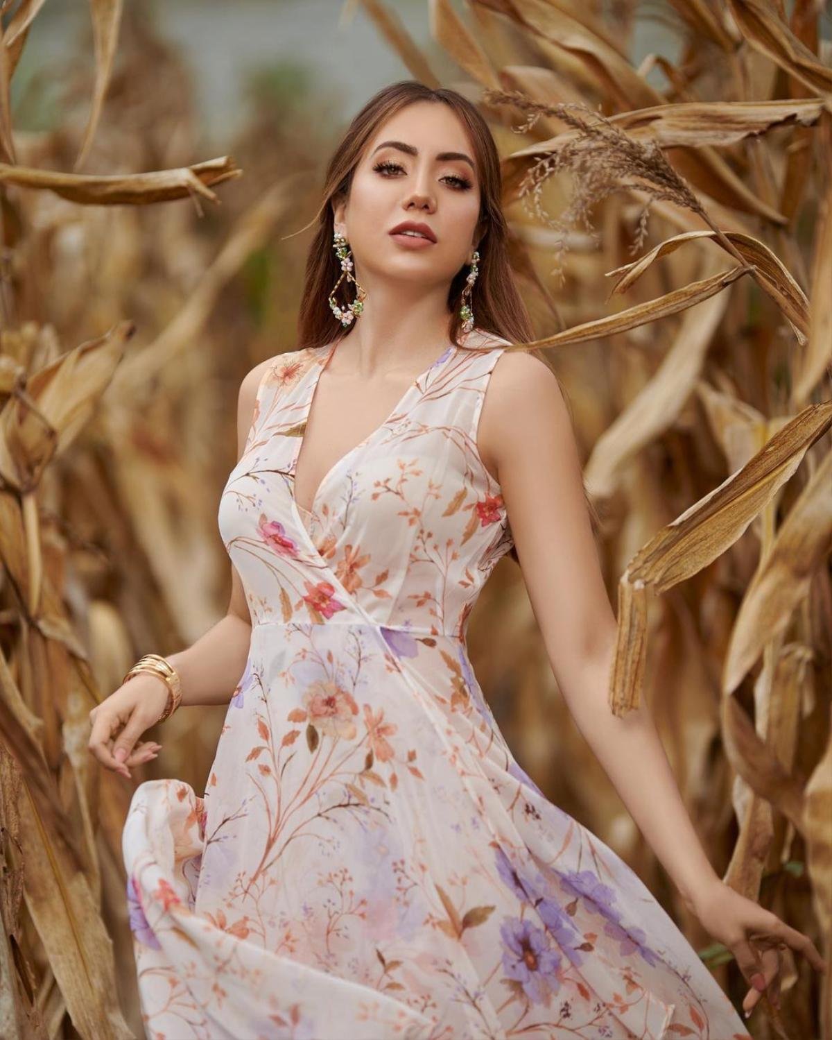 Nhan sắc của đại diện Ecuador tại Miss Universe 2021 bị fan la ó vì nhạt nhẽo kém xinh Ảnh 2