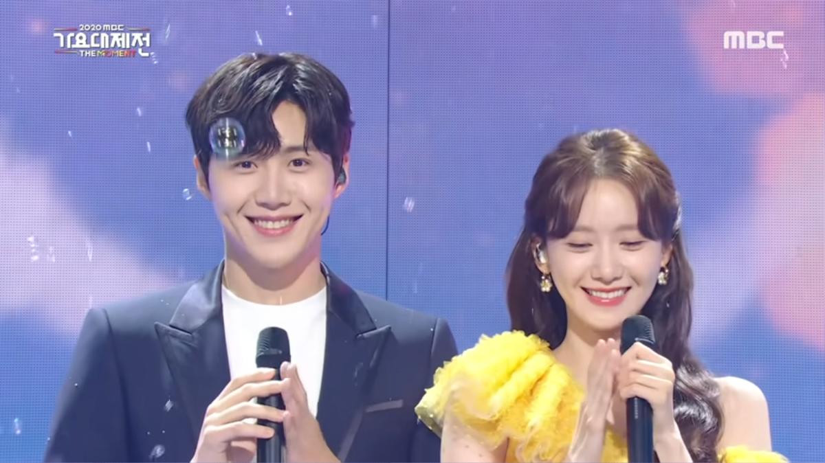 Kim Seon Ho 'bỏ rơi' Shin Min Ah để hẹn hò với cô nàng nhà bên Yoona (SNSD) trong phim mới Ảnh 2