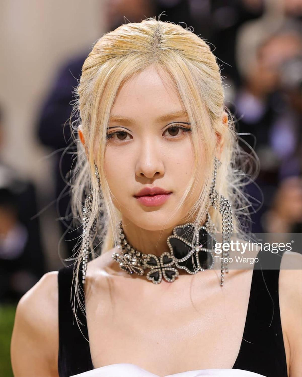 Rosé (BlackPink) chia sẻ vinh hạnh tham dự Met Gala 2021, không quên đăng ảnh thả dáng tại New York Ảnh 7