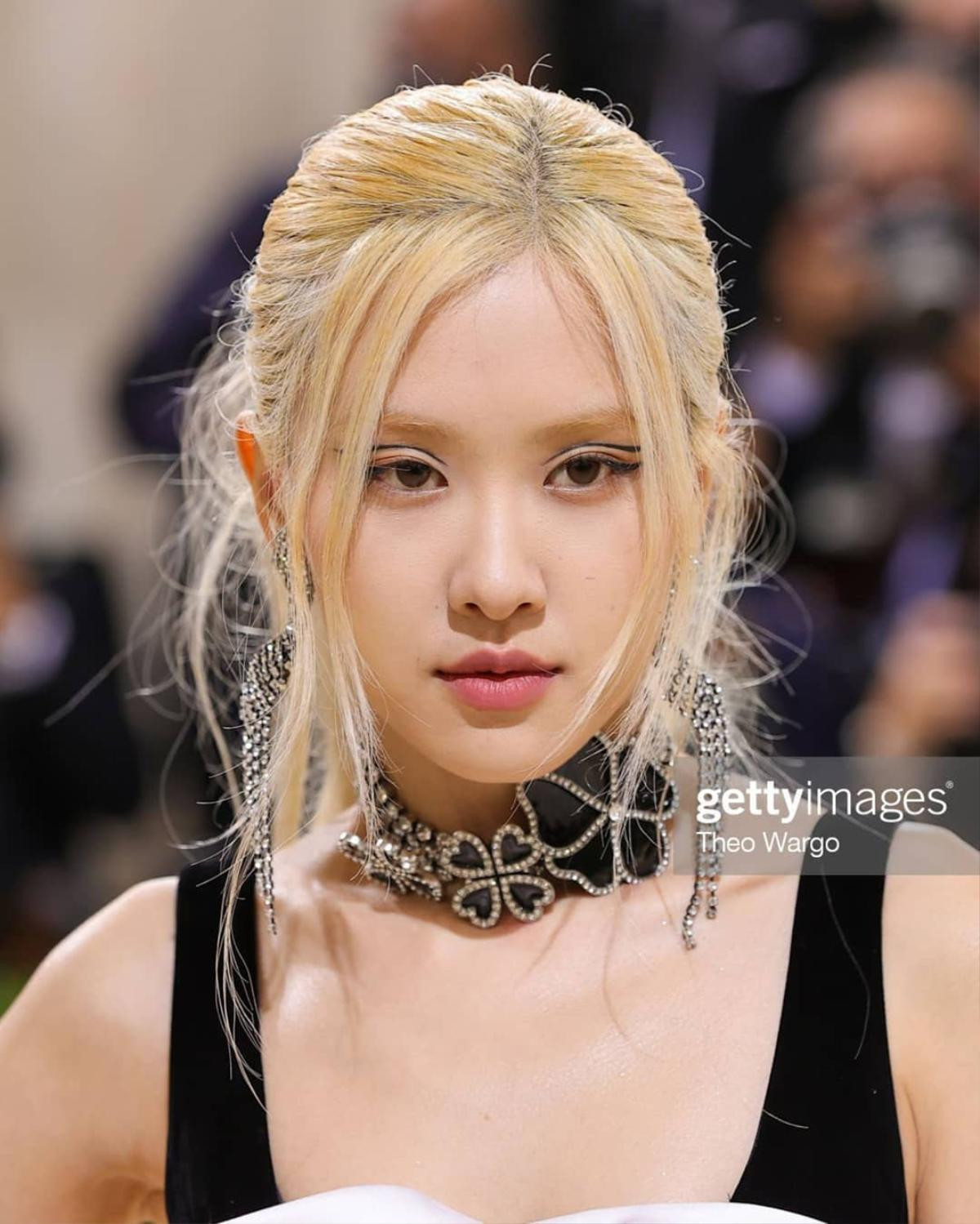 Rosé (BlackPink) chia sẻ vinh hạnh tham dự Met Gala 2021, không quên đăng ảnh thả dáng tại New York Ảnh 6