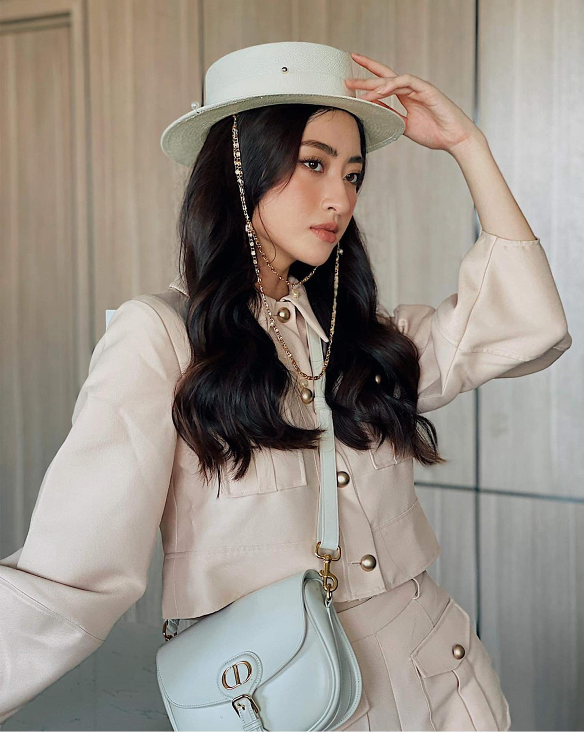 Lương Thùy Linh gây thương nhớ với tạo hình high fashion đẹp nức nở Ảnh 2