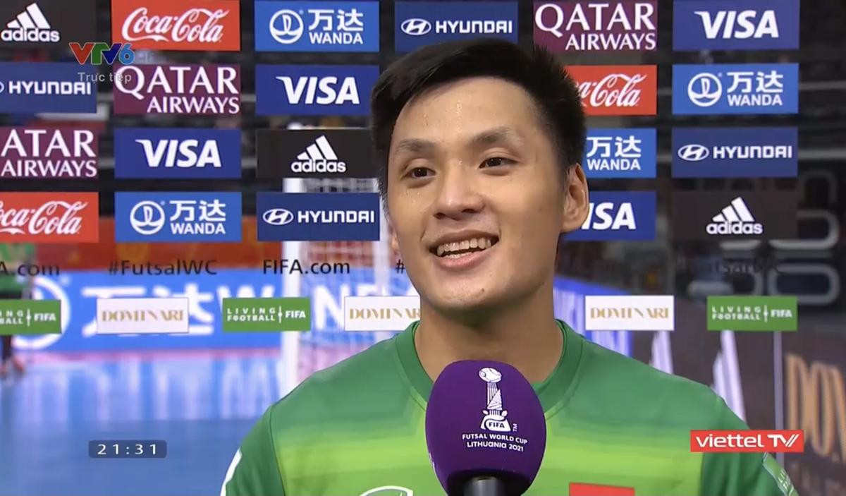 'Người hùng' Hồ Văn Ý rơm rớm nước mắt nói về chiến tích ở World Cup Ảnh 2