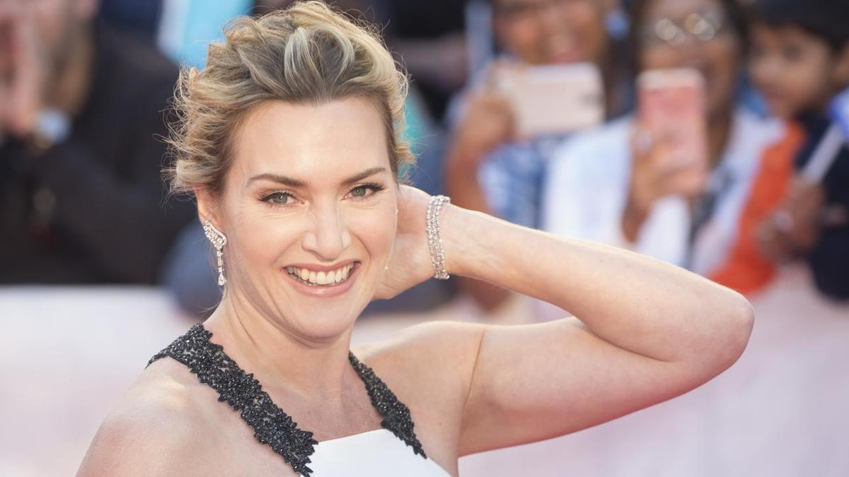 Bí quyết chăm sóc da giúp kỳ rụng dâu trôi qua 'nhẹ tênh' của Kate Winslet Ảnh 2