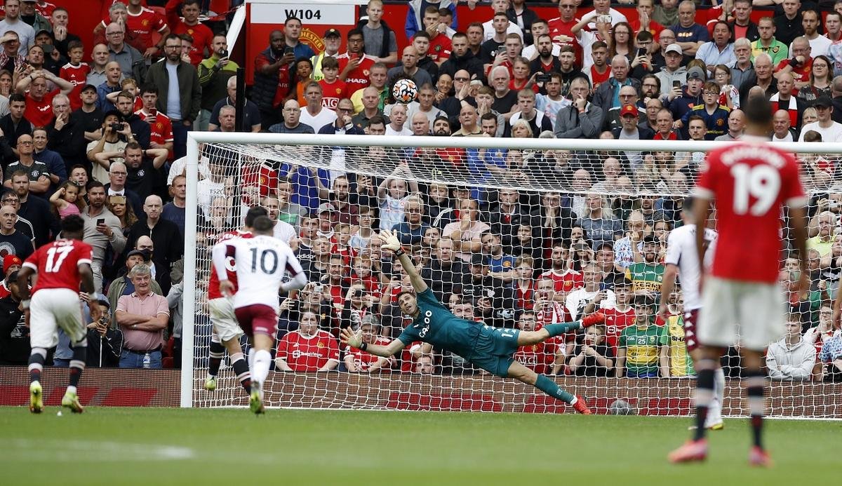 MU 0-1 Aston Villa: Bruno sút hỏng phạt đền, thảm họa ở Old Trafford Ảnh 4