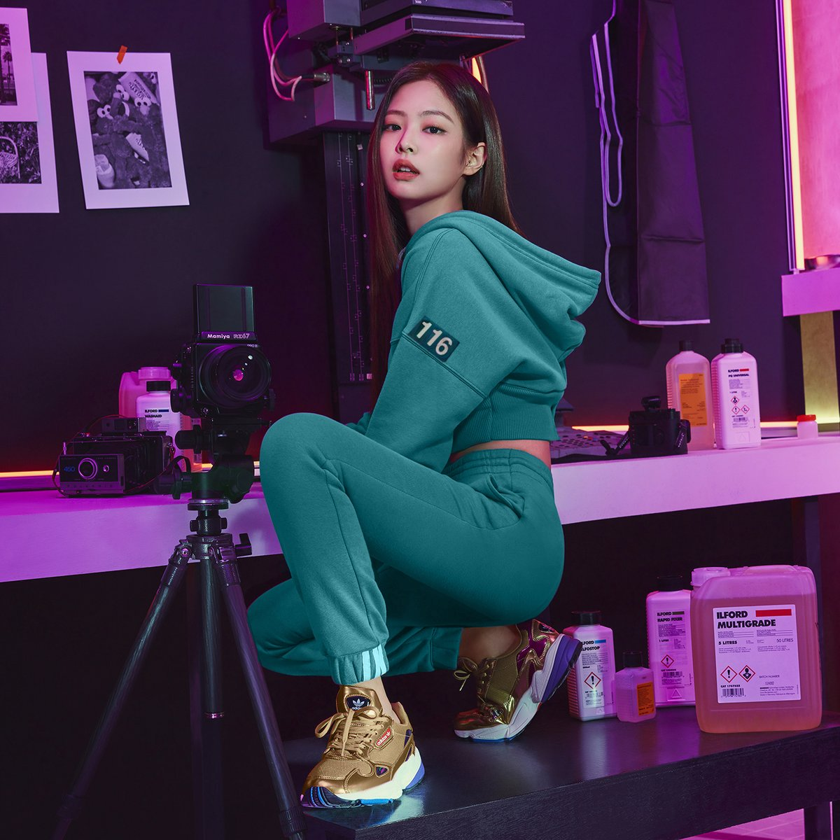 Jennie (BlackPink) đã âm thầm xuất hiện trong phim Squid Game đang gây sốt mà fan không nhận ra? Ảnh 3