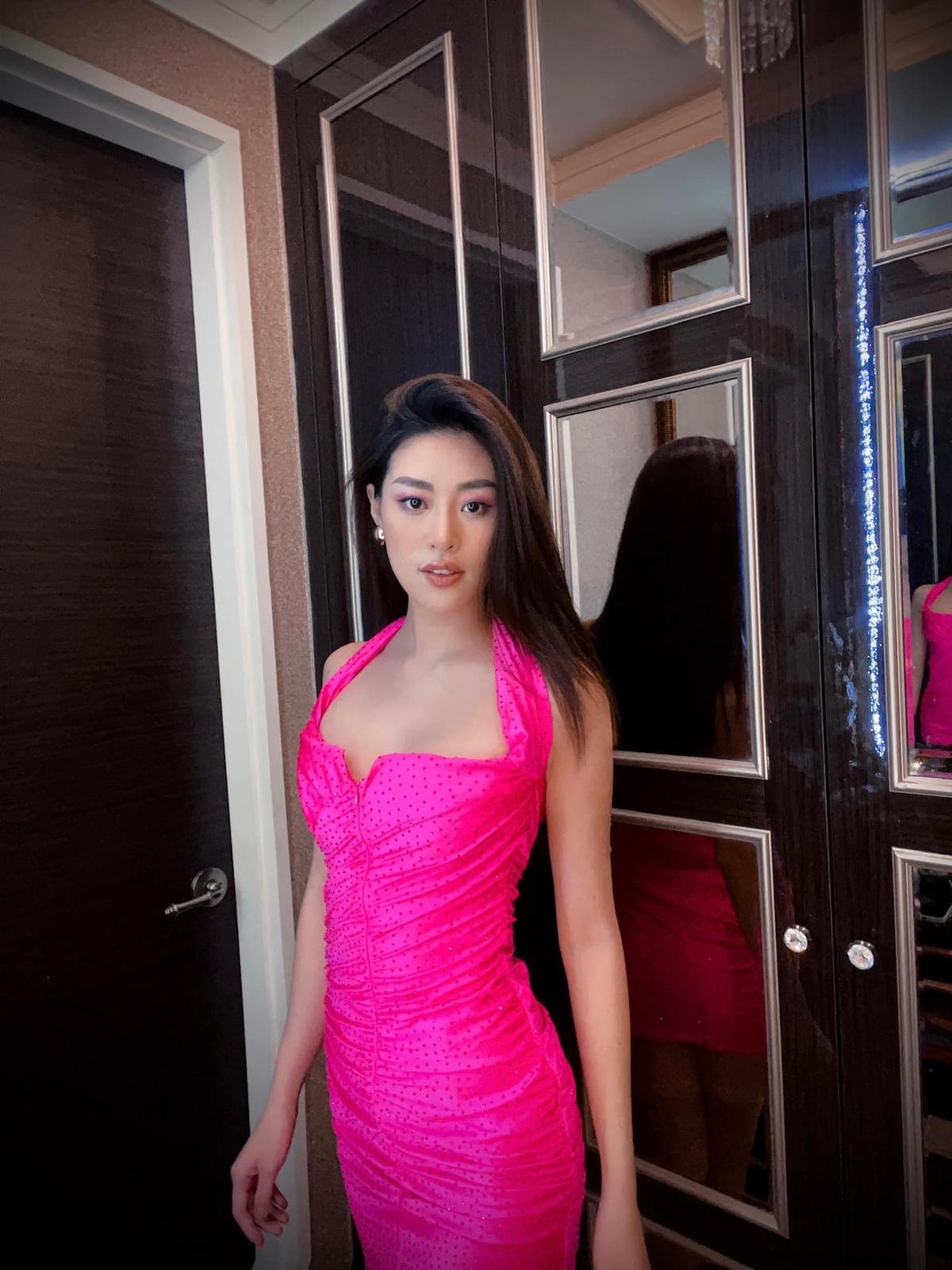 Khánh Vân biến hoá bộ váy phong thủy đưa cô vào Top 21 Miss Universe với 1001 style đẹp xỉu Ảnh 9