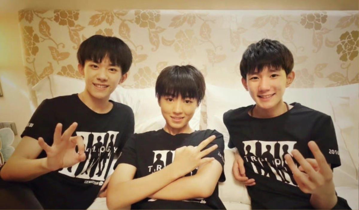 Ủng hộ phim của Thiên Tỉ, Vương Tuấn Khải bị fan em út TFBoys mỉa mai, chê không có phim nào được ra mắt Ảnh 3