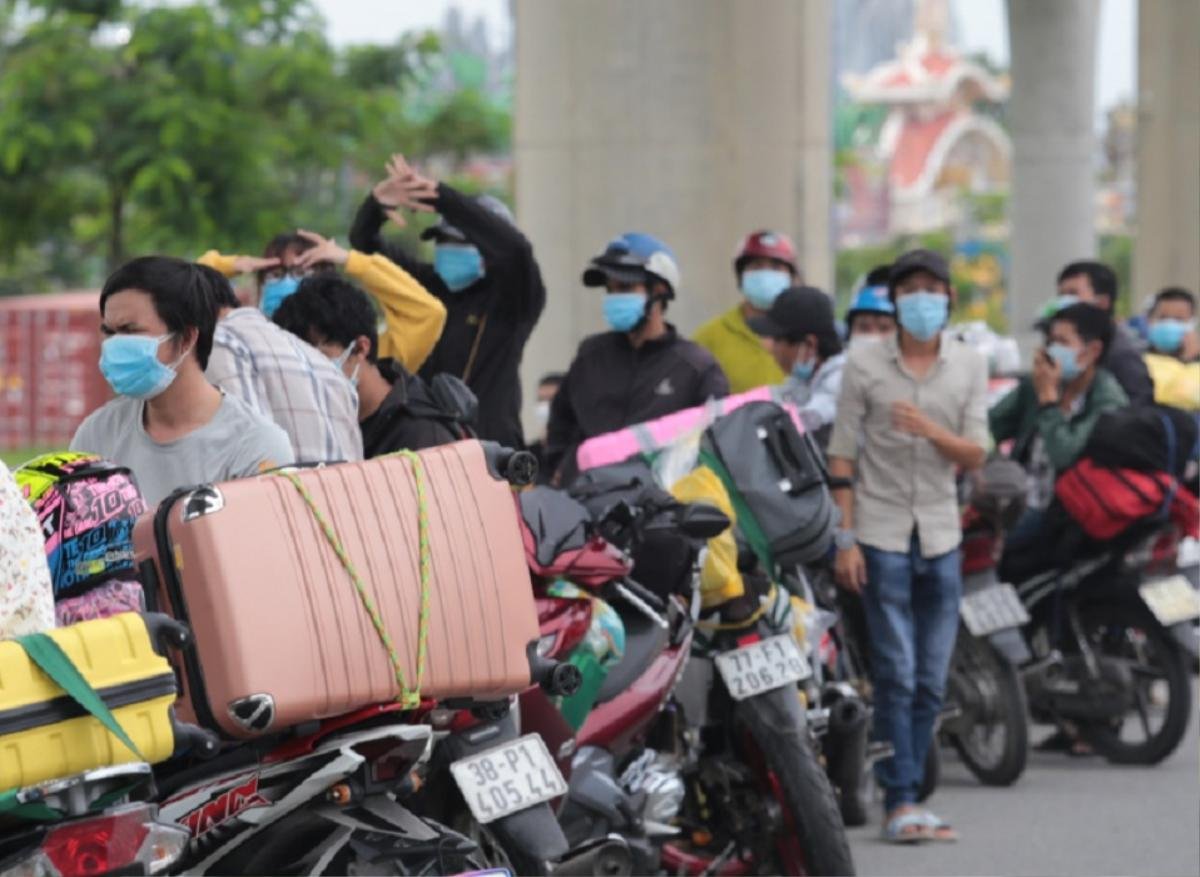 Họp báo công bố Chỉ thị của TP HCM: Người dân không được tự ý ra vào thành phố Ảnh 2