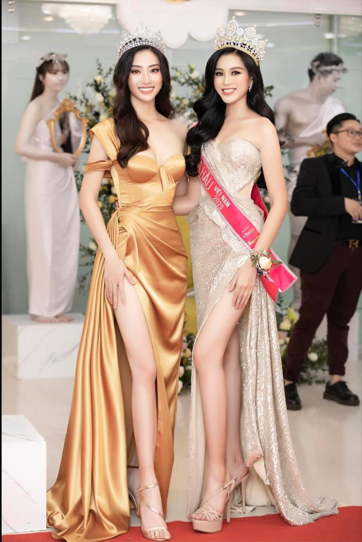 Ra mà xem Đỗ Thị Hà - Lương Thùy Linh cùng catwalk, anti fan hết cửa chê phèn Ảnh 6