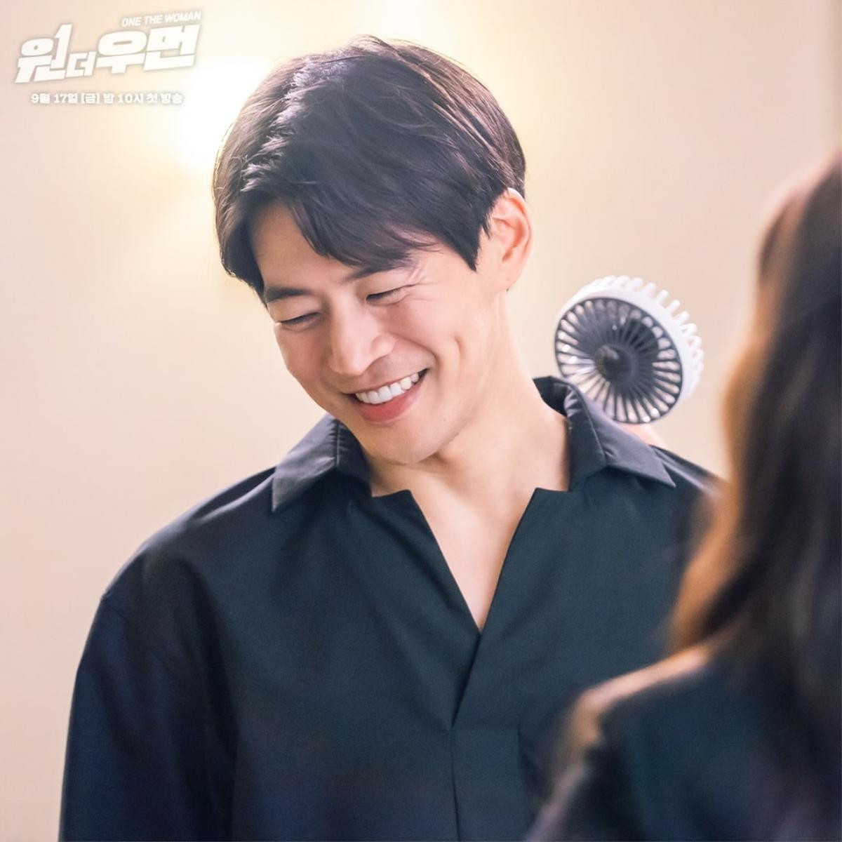 Lee Sang Yoon bật mí bí quyết để sống hạnh phúc, triển vọng đột phá trong 'One The Woman' Ảnh 2