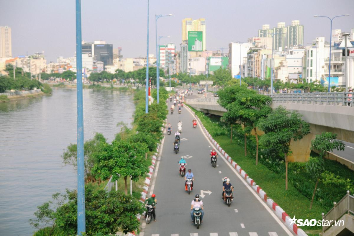 TP HCM ngày đầu nới lỏng giãn cách: 'Và con tim đã vui trở lại!' Ảnh 10