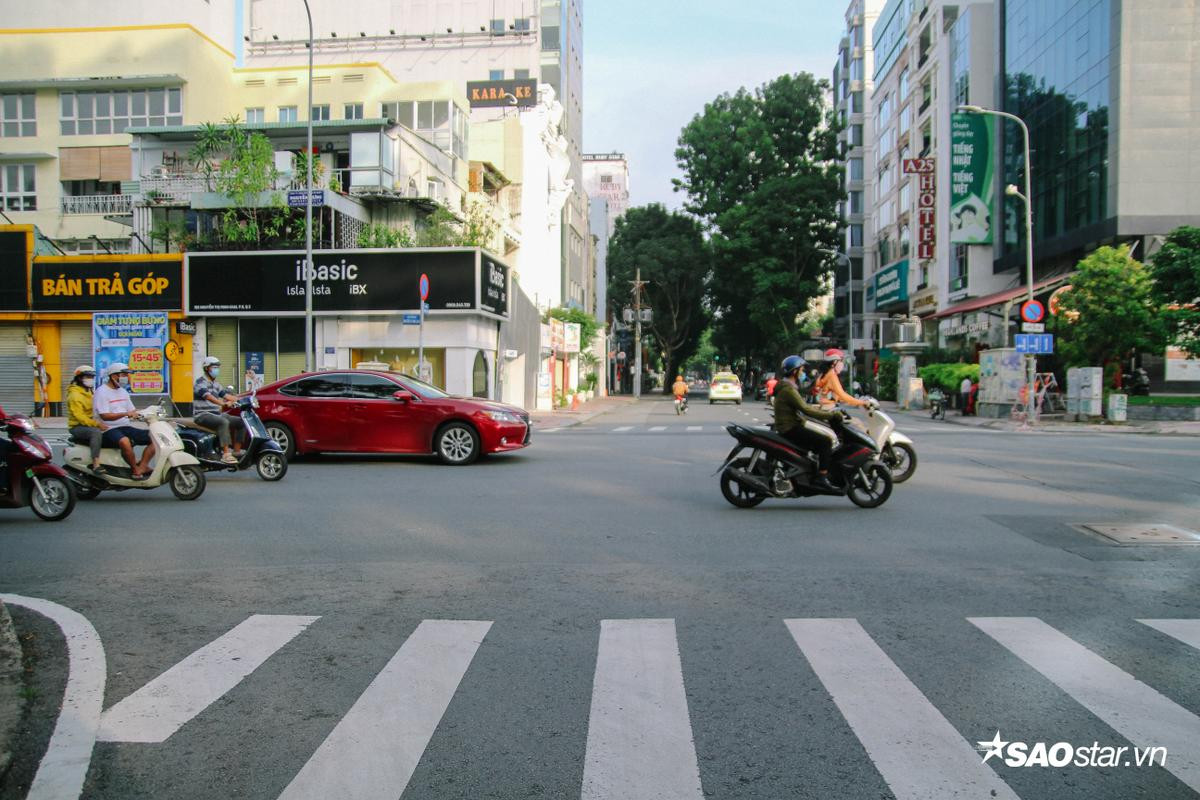 TP HCM ngày đầu nới lỏng giãn cách: 'Và con tim đã vui trở lại!' Ảnh 7