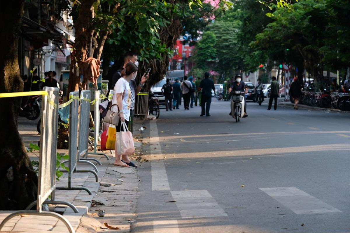 CDC Hà Nội: Ổ dịch Bệnh viện Việt Đức đa qua nhiều chu kỳ lây nhiễm, số ca mắc có thể tăng lên Ảnh 1