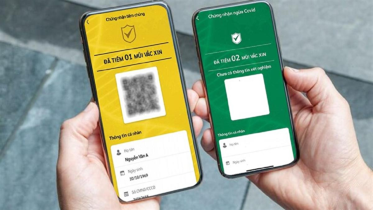 Khoe 'thẻ xanh Covid' trên mạng xã hội, tiềm ẩn nhiều rủi ro Ảnh 1