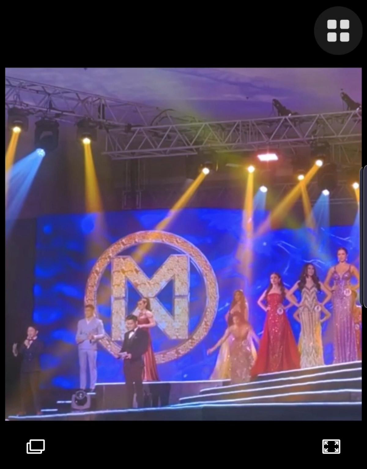 Miss World Philippines bị 'té sấp mặt' 2 lần trong đêm chung kết dài 5 tiếng rưỡi Ảnh 3