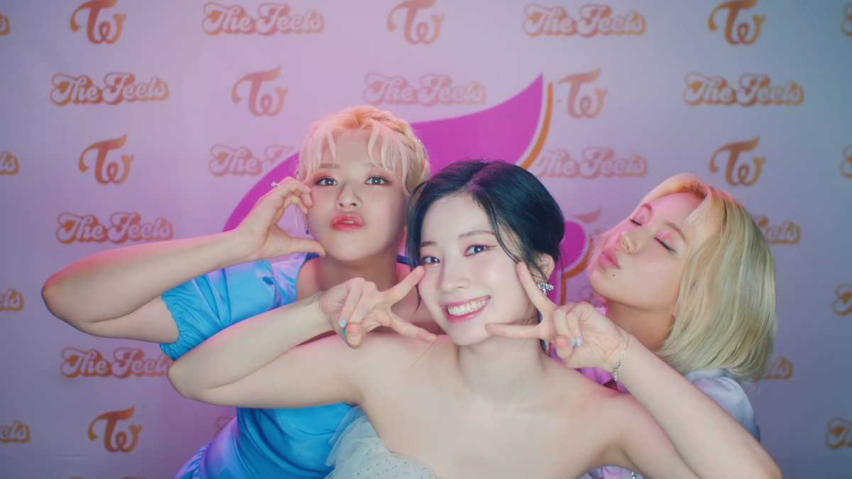 JYP tiếp tục kiếm tiền theo cách gây bức xúc: TWICE tung bộ ảnh lịch mới nhưng không có mặt Jeongyeon Ảnh 8