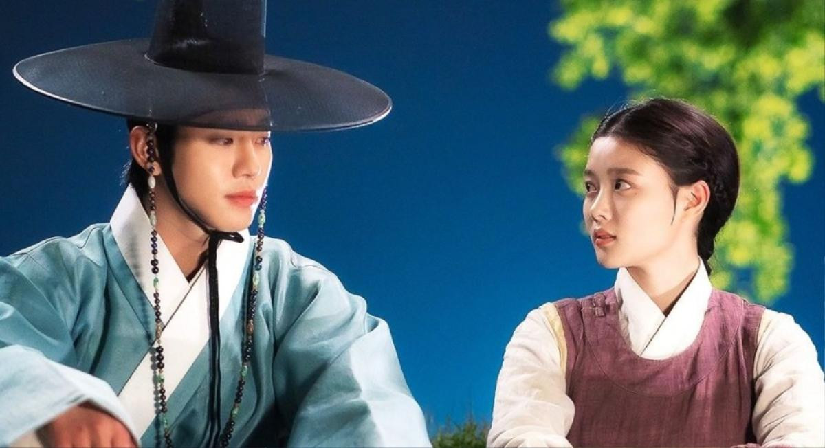 'Lovers of the Red Sky' tập 9: Ahn Hyo Seop cầu hôn Kim Yoo Jung bằng nhẫn ngọc bích? Ảnh 2