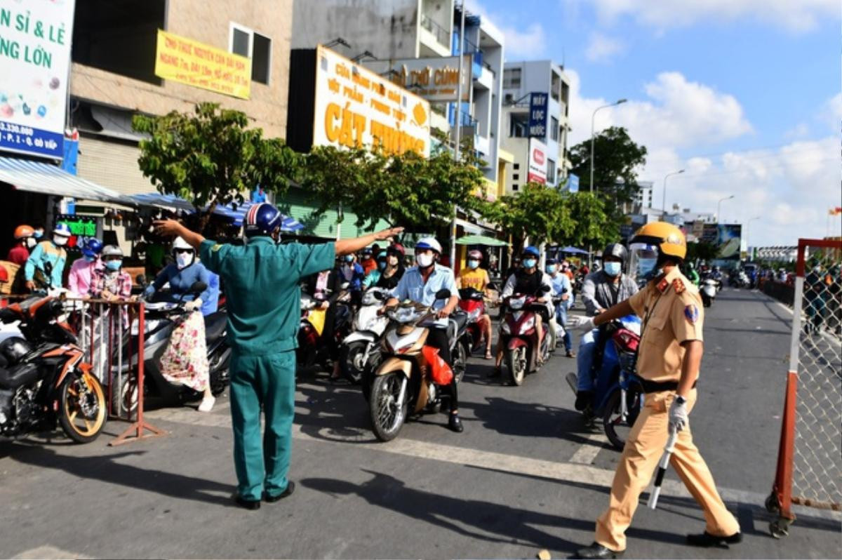 Người lao động được đi lại giữa TPHCM và 4 tỉnh lân cận như thế nào? Ảnh 1