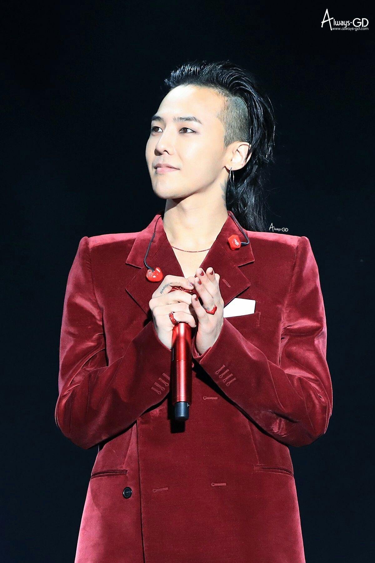 Sơn Tùng bỗng mang nhạc G-Dragon (BigBang) trình diễn trên sân khấu: Chuyện gì đây? Ảnh 3