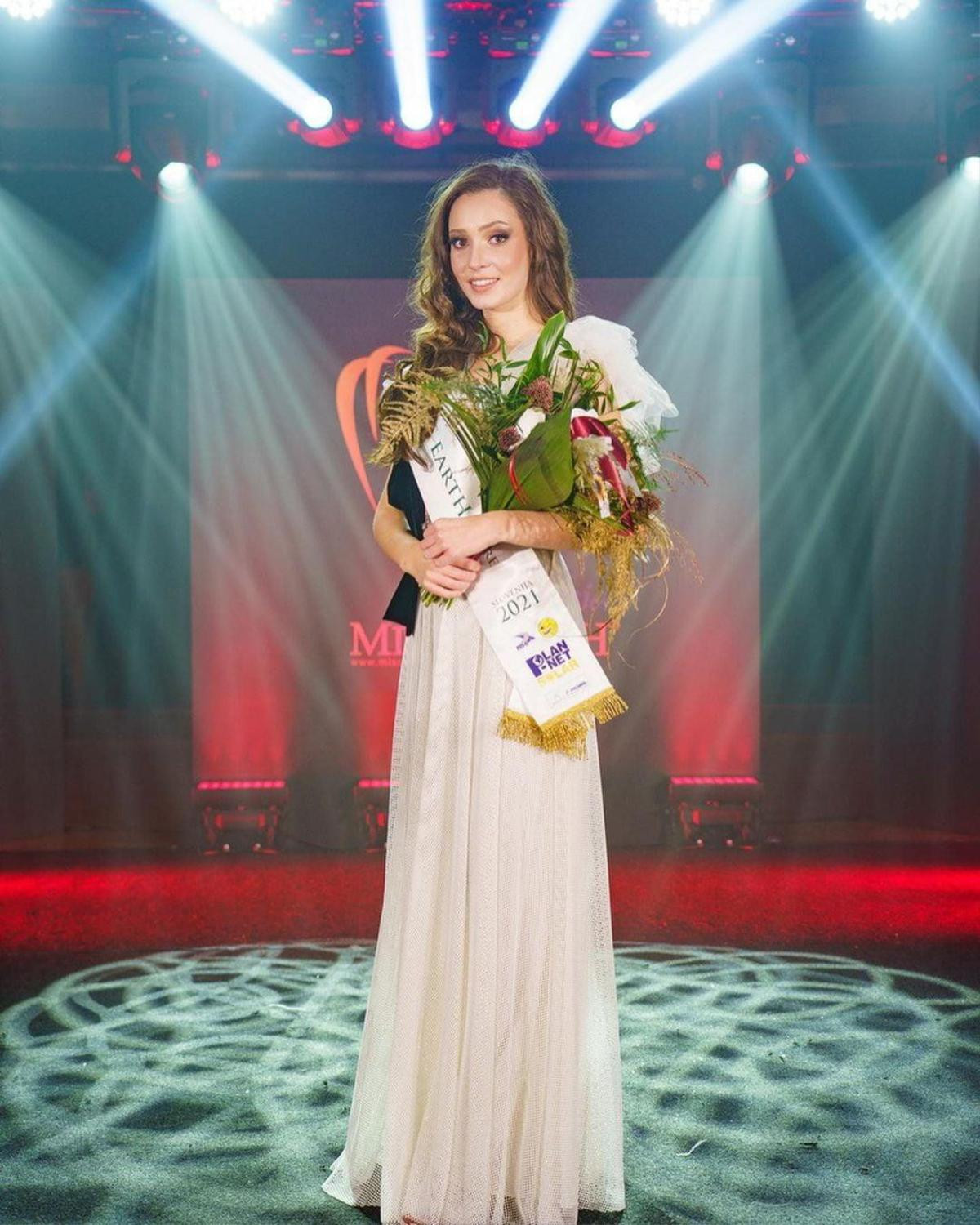 Tân Miss Earth Slovenia 2021 bị nhận xét kém sắc, thừa cân so với dàn Á hậu Ảnh 4