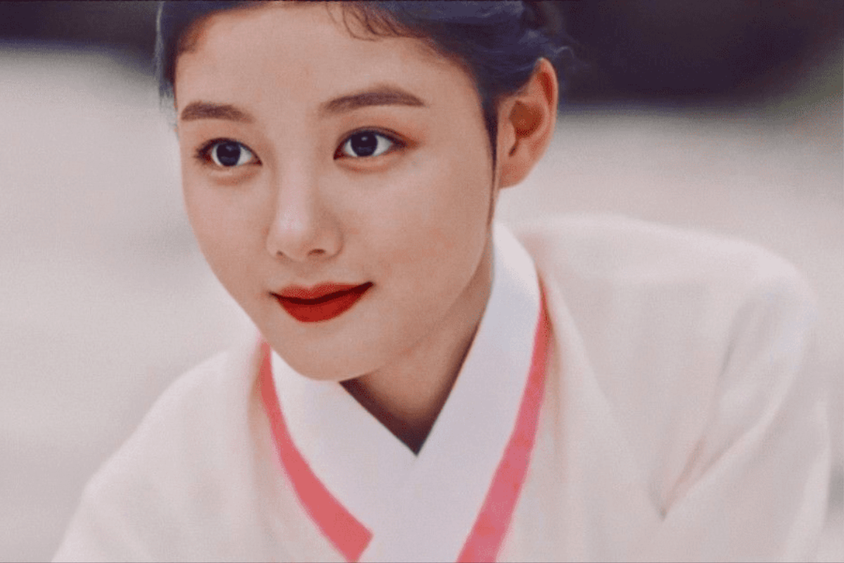 'Lovers of The Red Sky' tập 9-10: Top 5 khoảnh khắc ấn tượng khiến thay đổi tình cảm của Kim Yoo Jung Ảnh 15