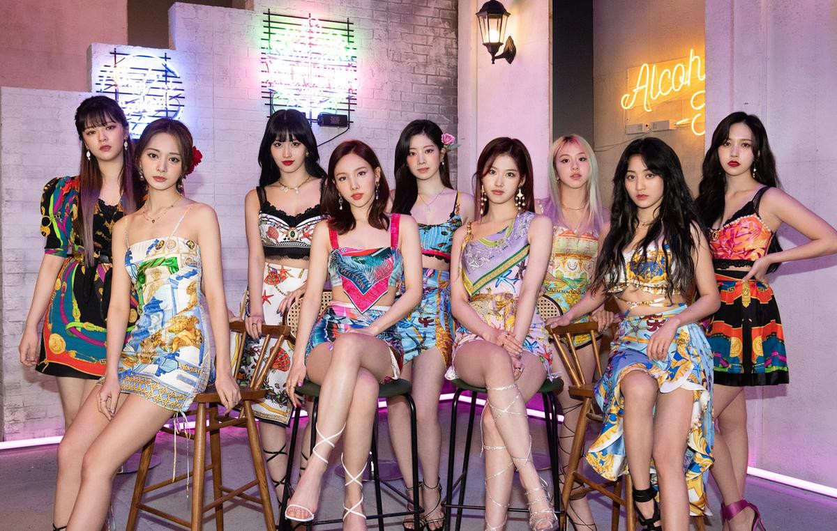 Điểm danh những ca khúc K-Pop đình đám của nhóm nữ trong năm qua: TWICE không nên xuất hiện Ảnh 2