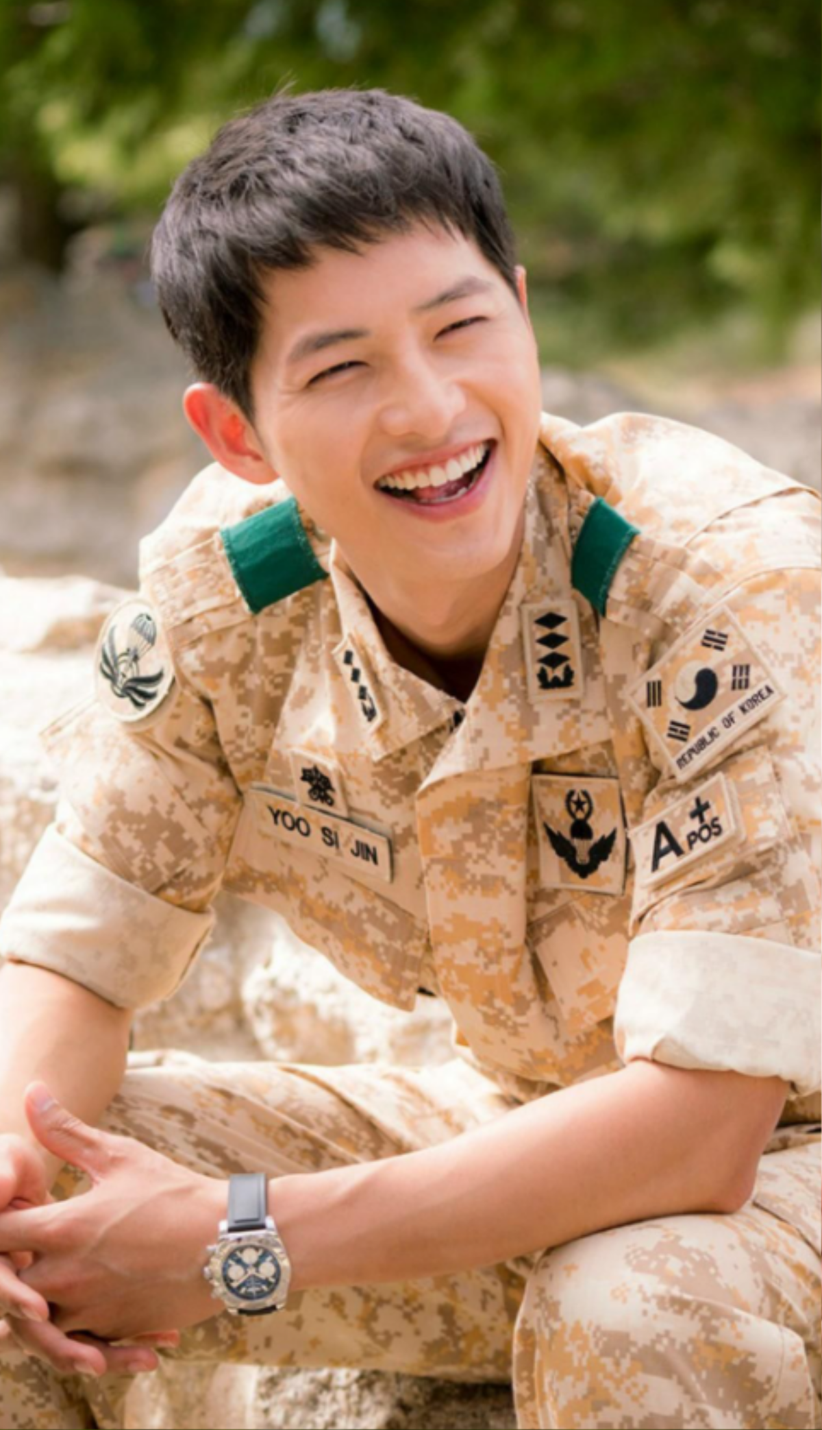 Dàn sao 'Hậu duệ mặt trời' sau 5 năm: Song Joong Ki và Ahn Bo Hyun bứt phá, Song Hye Kyo có phần lận đận Ảnh 1