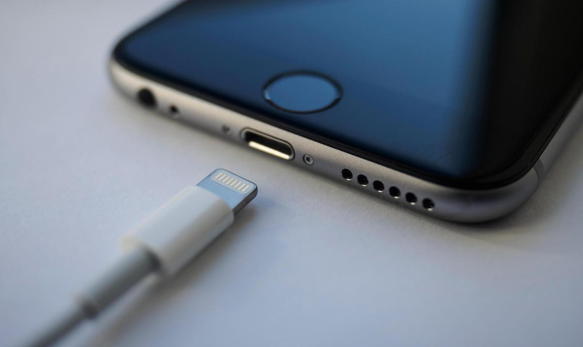 Apple gặp khó với USB-C tại EU Ảnh 1