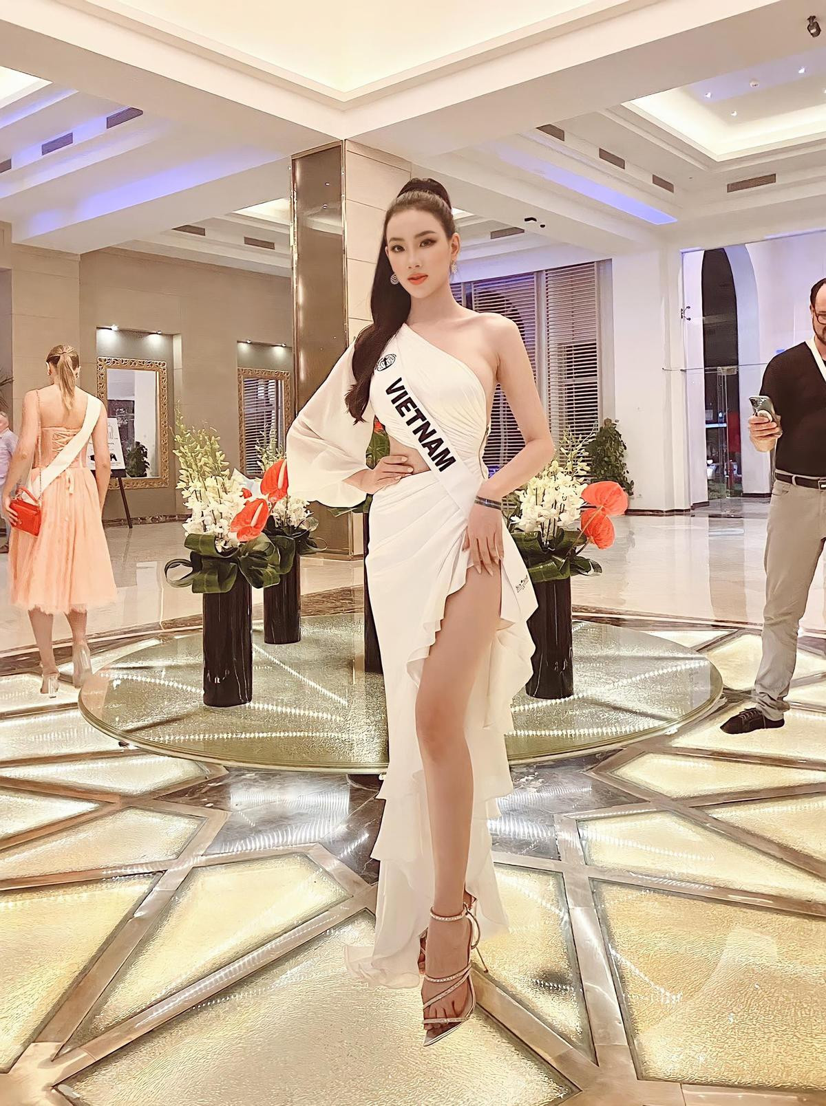 Ái Nhi lấy lại phong độ, vô cùng quyến rũ ở Miss Intercontinental Ảnh 3