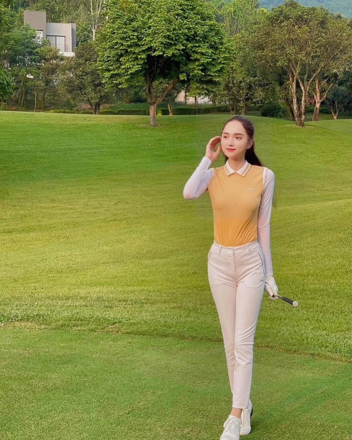 Vừa tái xuất, Hương Giang dồn dập khoe sắc vóc thần thái xinh đẹp, tính làm hoa hậu sân golf hay gì? Ảnh 3