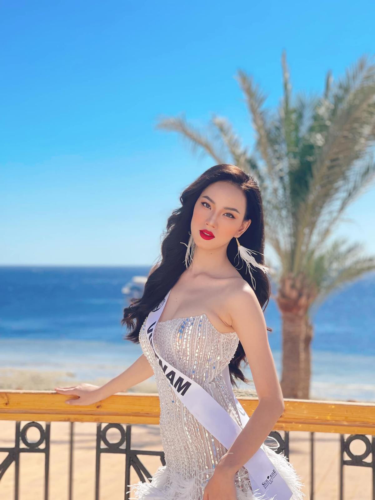 Bị tịch thu 2 bộ váy dạ hội chủ lực, Ái Nhi có nguy cơ phải đi mượn đồ tại Miss Intercontinental Ảnh 6