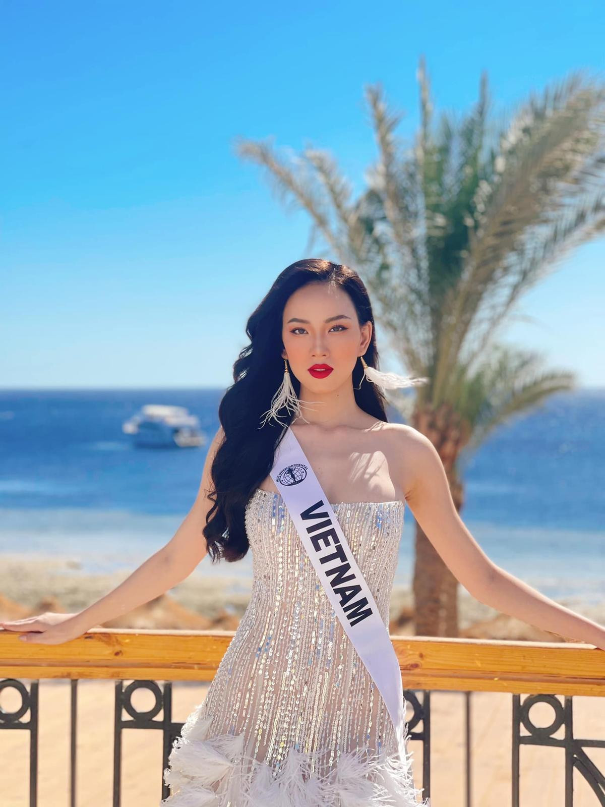 Bị tịch thu 2 bộ váy dạ hội chủ lực, Ái Nhi có nguy cơ phải đi mượn đồ tại Miss Intercontinental Ảnh 5