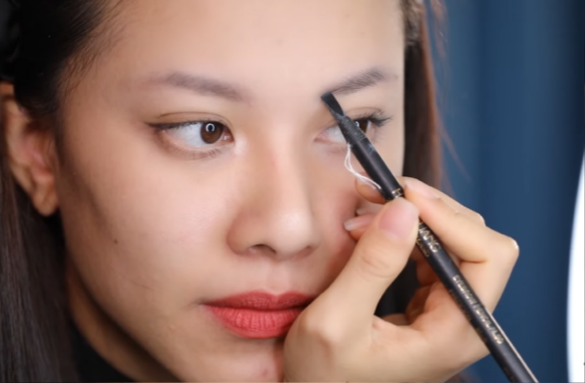 Á hậu Kim Duyên: 'Tôi tận dụng khoảng thời gian mùa dịch để tự học make-up và làm tóc' Ảnh 4