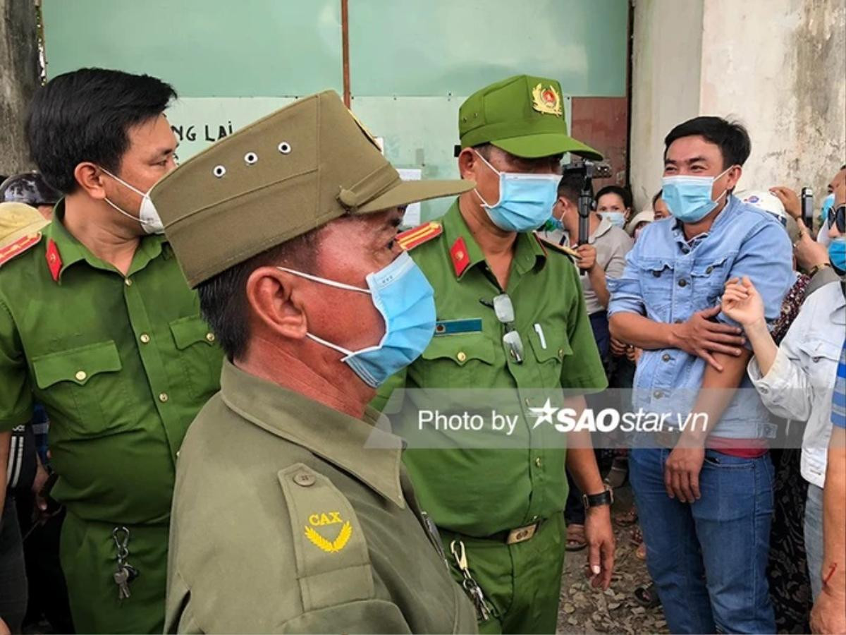 'Cao thủ không bằng tranh thủ', nhiều người đem hàng quán di động đến trước Tịnh thất Bồng Lai buôn bán Ảnh 7