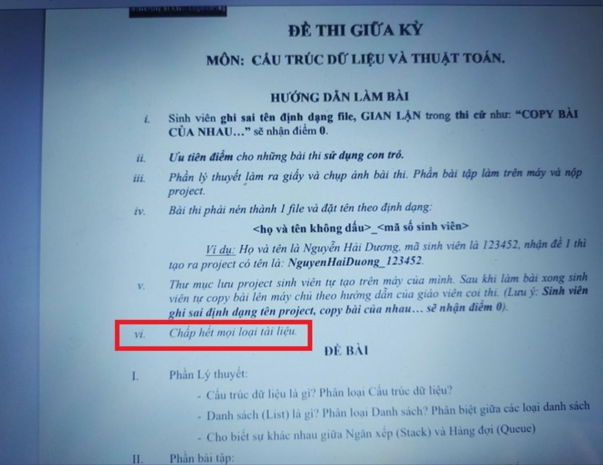 Thầy giáo cho đề thi giữa kỳ online, chỉ ghi thêm một dòng chữ cũng đủ khiến hội sinh viên 'toát mồ hôi' Ảnh 1