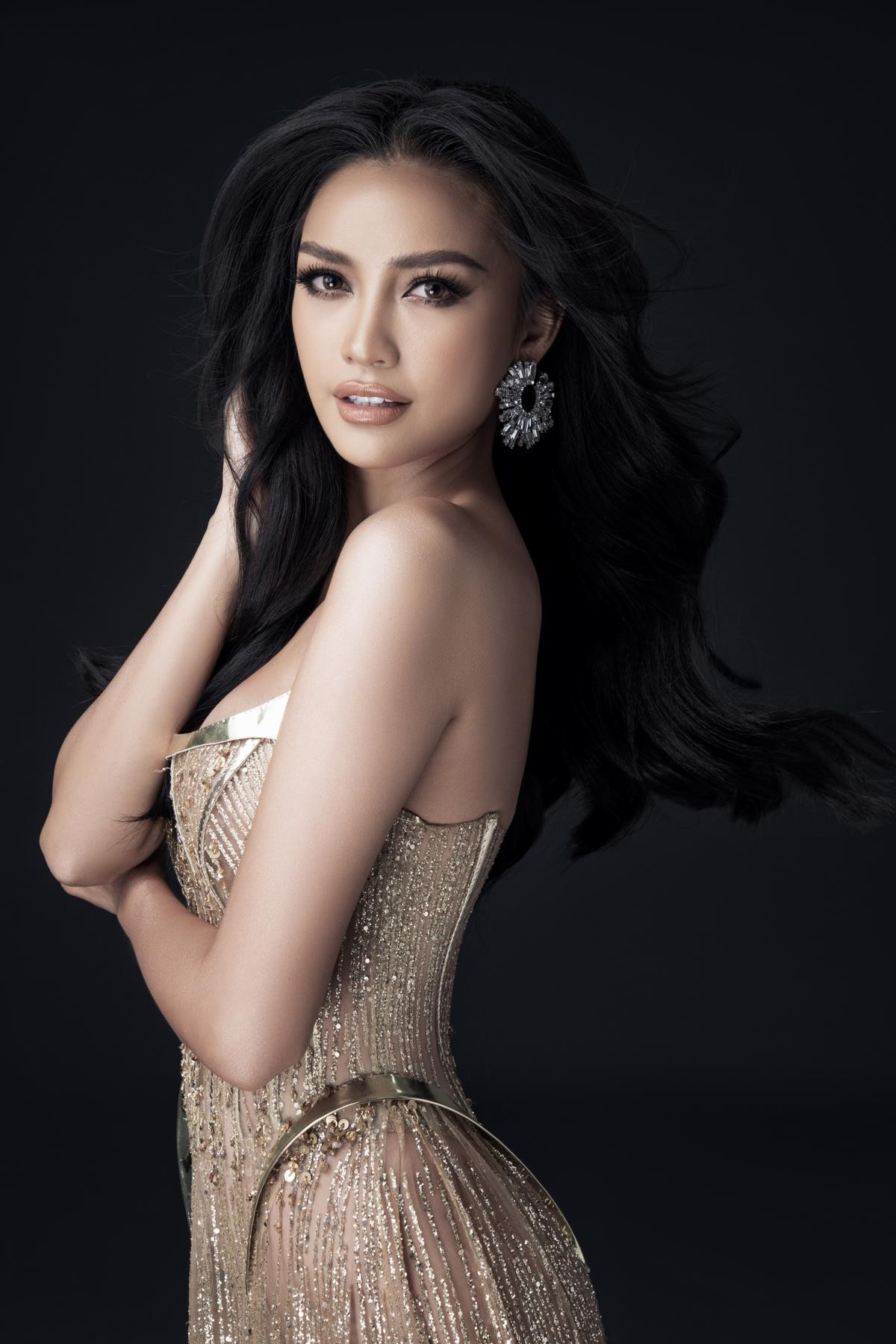 Xác nhận tham dự Miss Universe Việt Nam 2021, Ngọc Châu tung bộ ảnh gợi cảm siêu gắt Ảnh 10