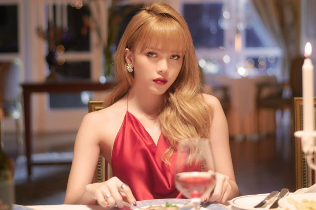 Thiều Bảo Trâm bất ngờ 'xuất hiện' trong MV Kill This Love của BlackPink, còn bắn rap luôn đoạn của Lisa? Ảnh 7