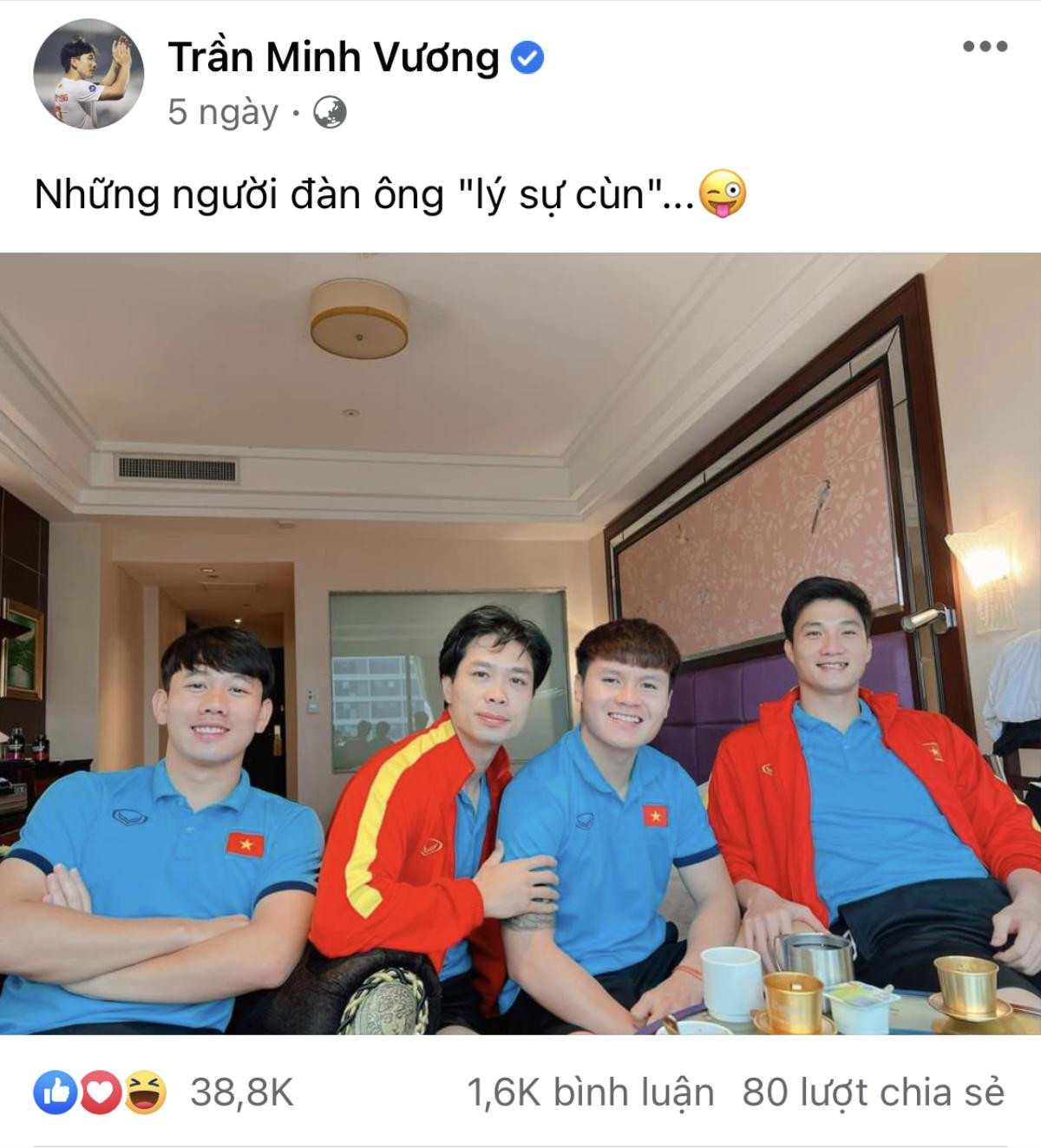 'Cặp đôi siêu lý sự' Công Phượng và Quang Hải trao giải Đường lên đỉnh Olympia cho 'Hoàng Vương' Ảnh 1