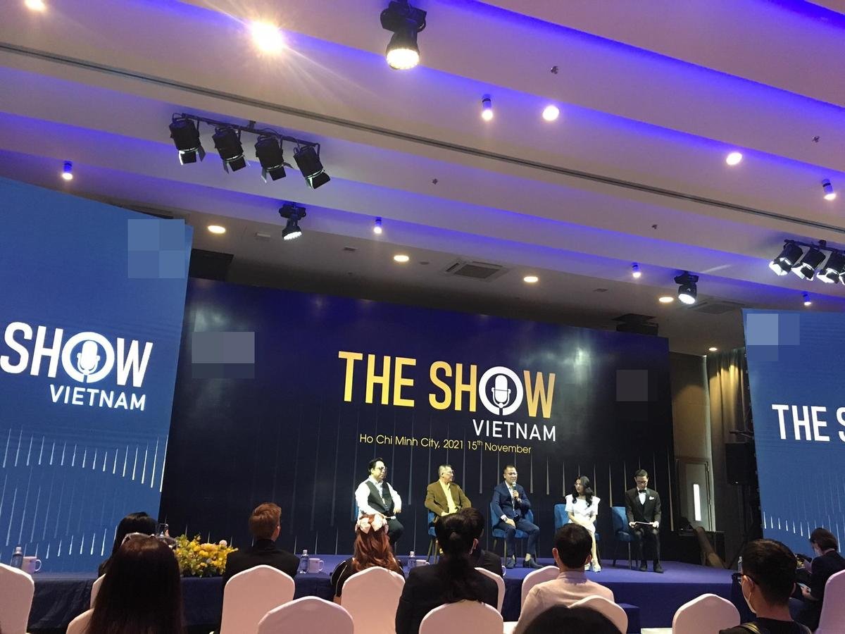 Phan Mạnh Quỳnh là nghệ sĩ đầu tiên mở màn chương trình 'The show Vietnam' Ảnh 2